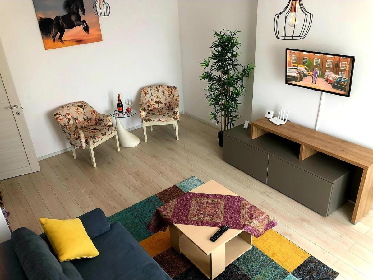 Jolie Apartments Brasov Ngoại thất bức ảnh